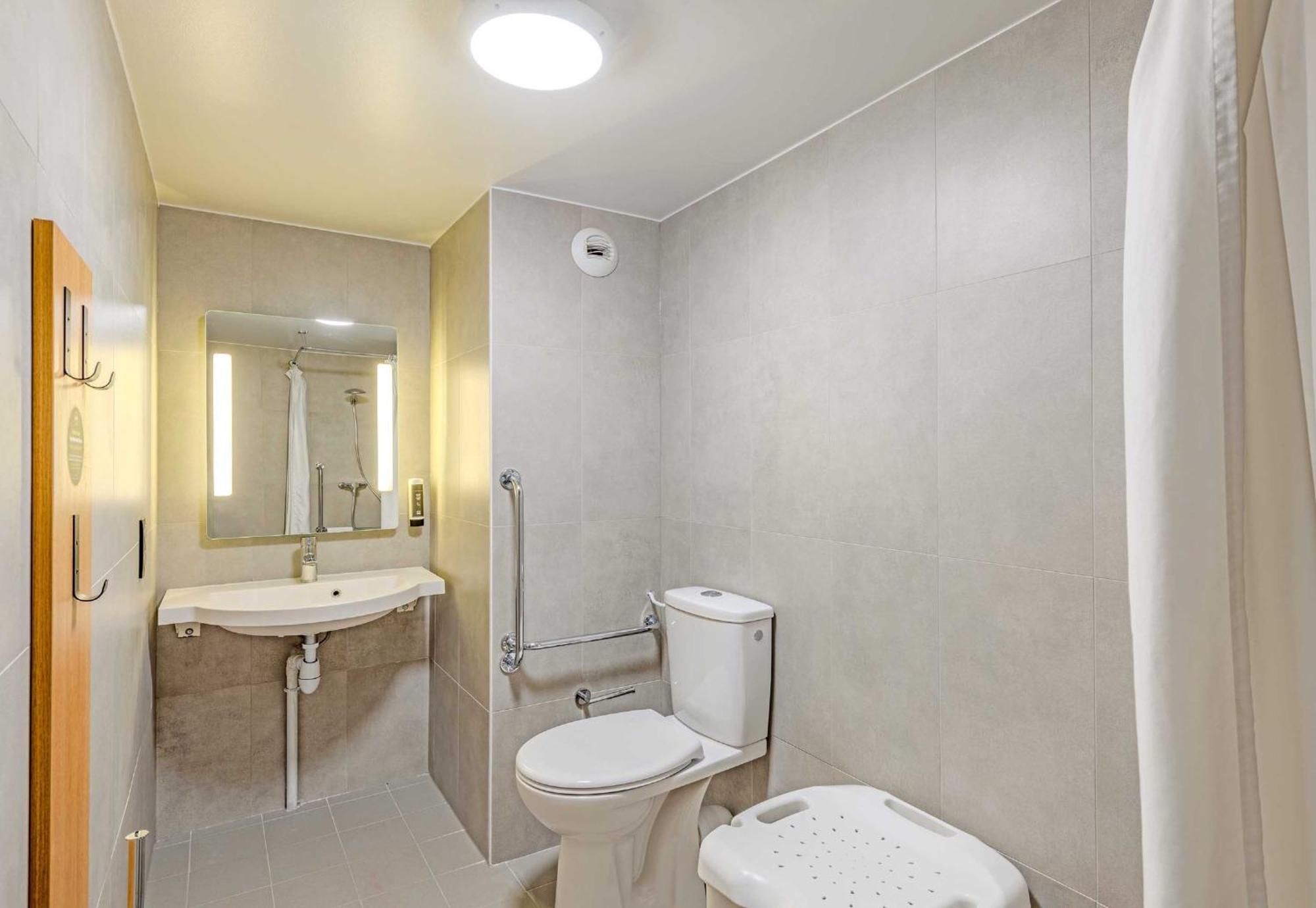 B&B Hotel Brest Kergaradec Aeroport 高伊斯瑙 外观 照片